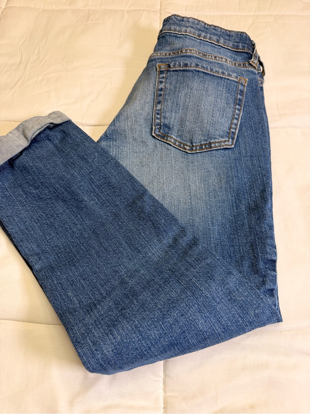 GAP 1969 Boyfriend Fit Jeans Women’s Size 2/26R Medium Wash Cuffed Denim